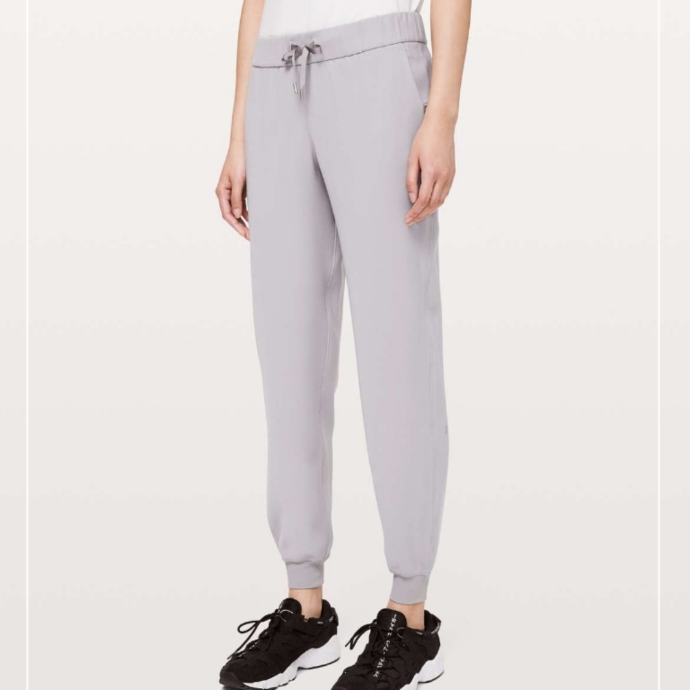 Lululemon On The Fly Jogger Silverscreen Size 2 Style W5BZDS